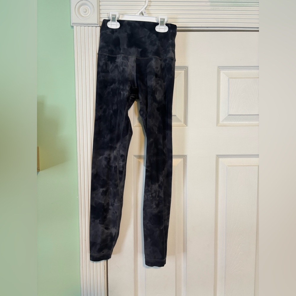 Woman’s Lululemon Align Leggings